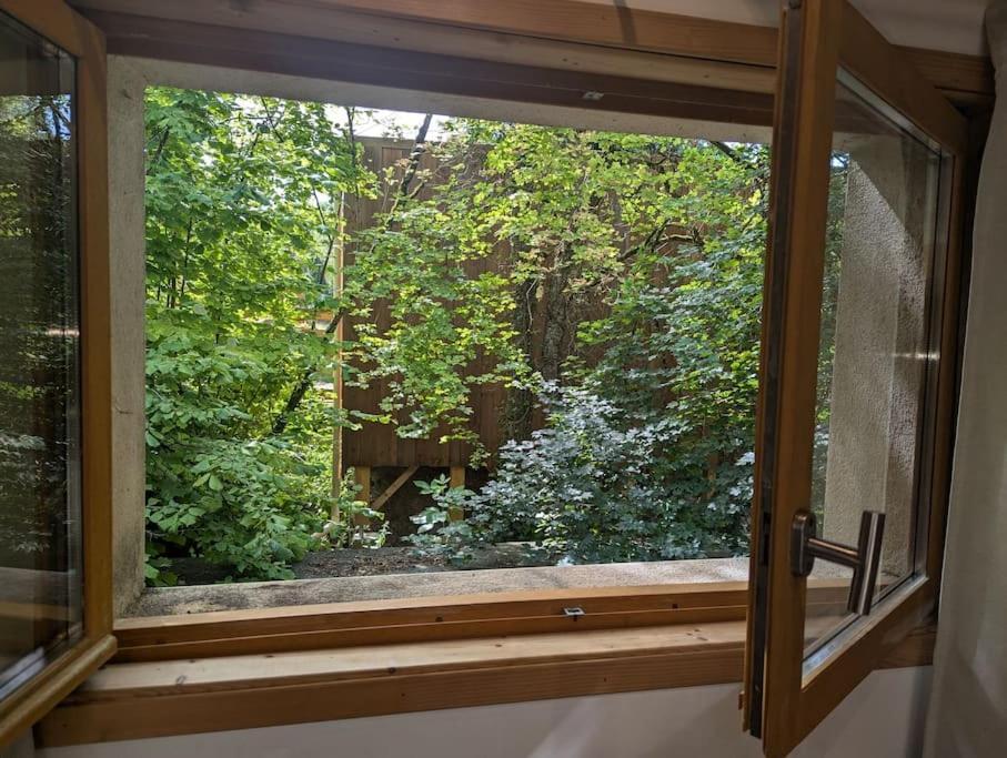 Gite Zen Dans Les Bois Blesignac 外观 照片