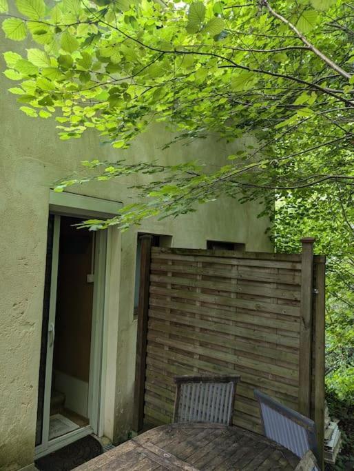 Gite Zen Dans Les Bois Blesignac 外观 照片